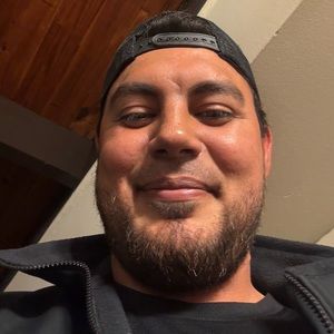 Meet your Posher, Carlos